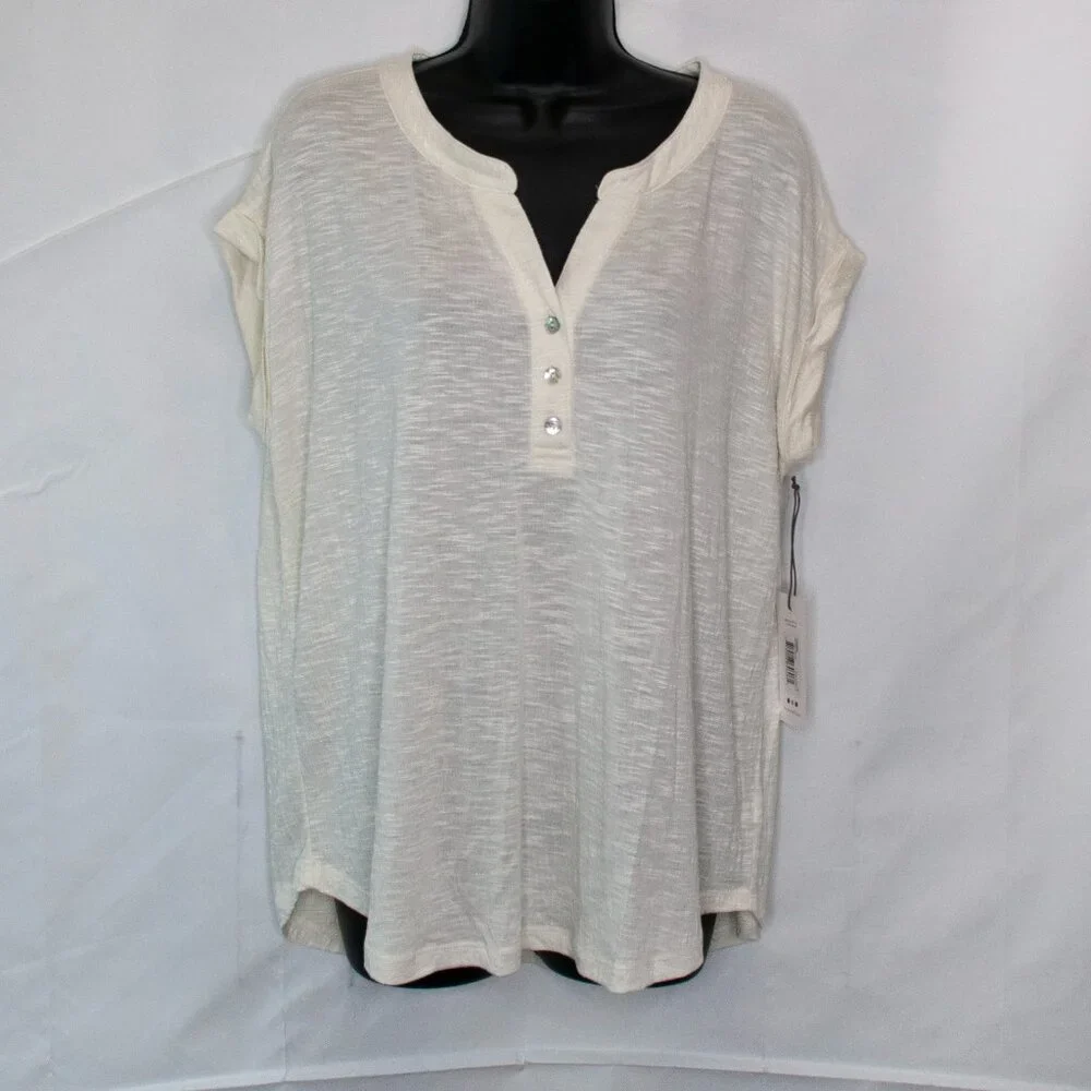 NEW Three Dots Textured Henley Tee Womens Medium M Cream Top T Shirt Casual G12